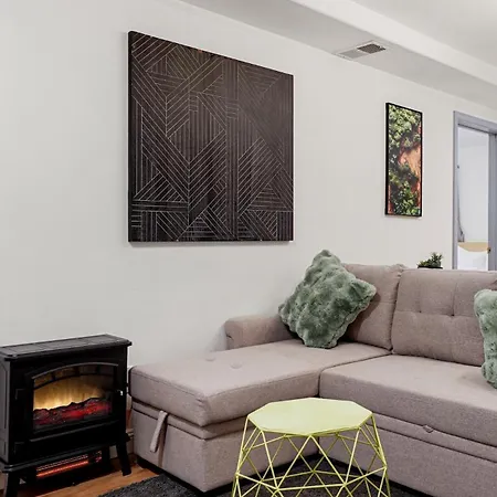 Modern 1BR 1Bath with Living Area near SFSU Apartment